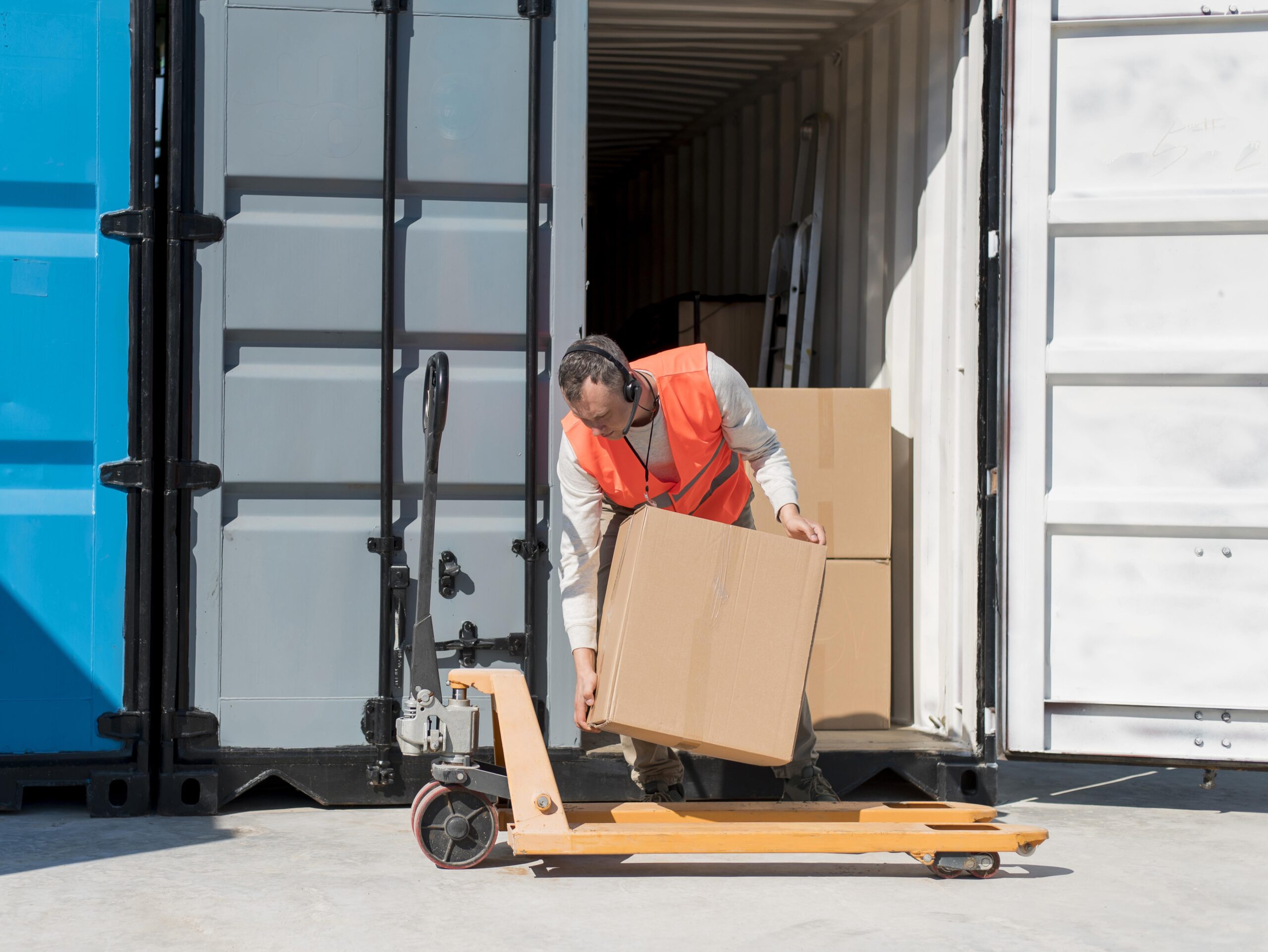 O impacto da logística no setor de embalagens: como otimizar o transporte